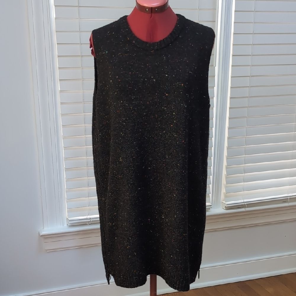 Akris Wool and Cashmere Blend Sleeveless Speckled Tunic Sweater Quiet Luxury